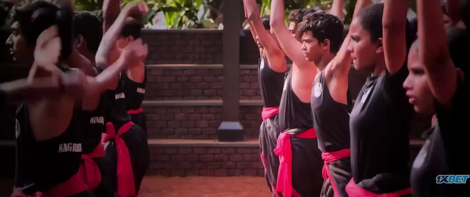 View Param Sundari (2013) — screenshot Param Sundari (2013) — screenshot