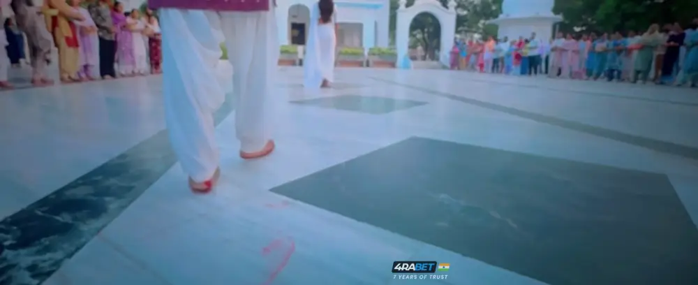 View Ek Deewane Ki Deewaniyat (2024) — screenshot Ek Deewane Ki Deewaniyat (2024) — screenshot