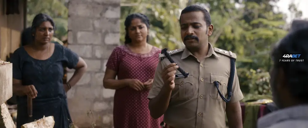 View Pravinkoodu Shappu (2020) — screenshot Pravinkoodu Shappu (2020) — screenshot
